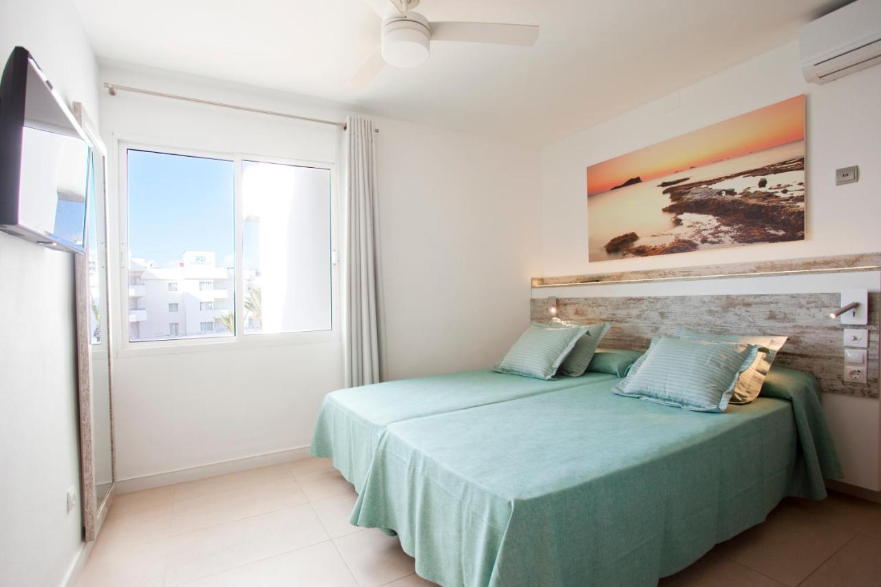 Playa Bella Apartments San Antonio  Eksteriør billede