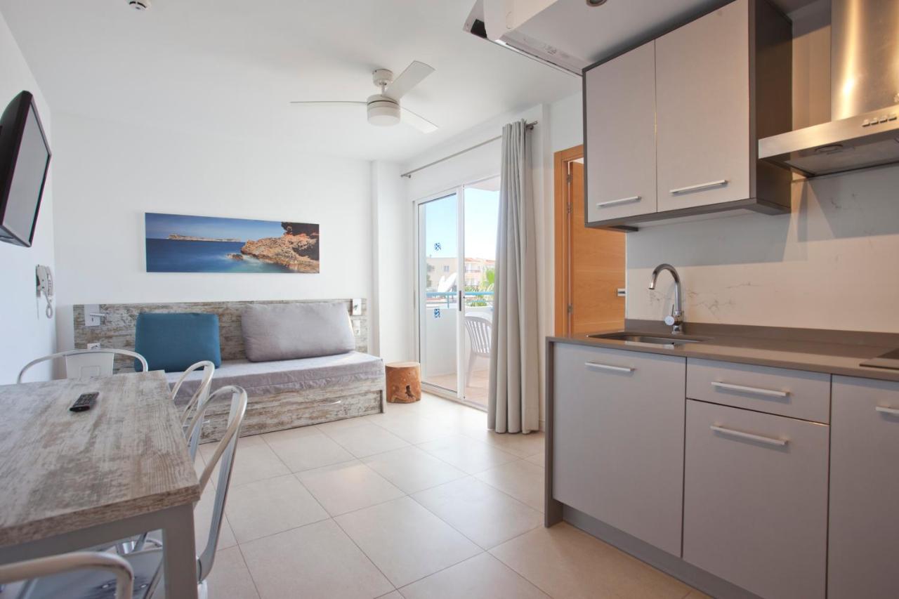 Playa Bella Apartments San Antonio  Eksteriør billede