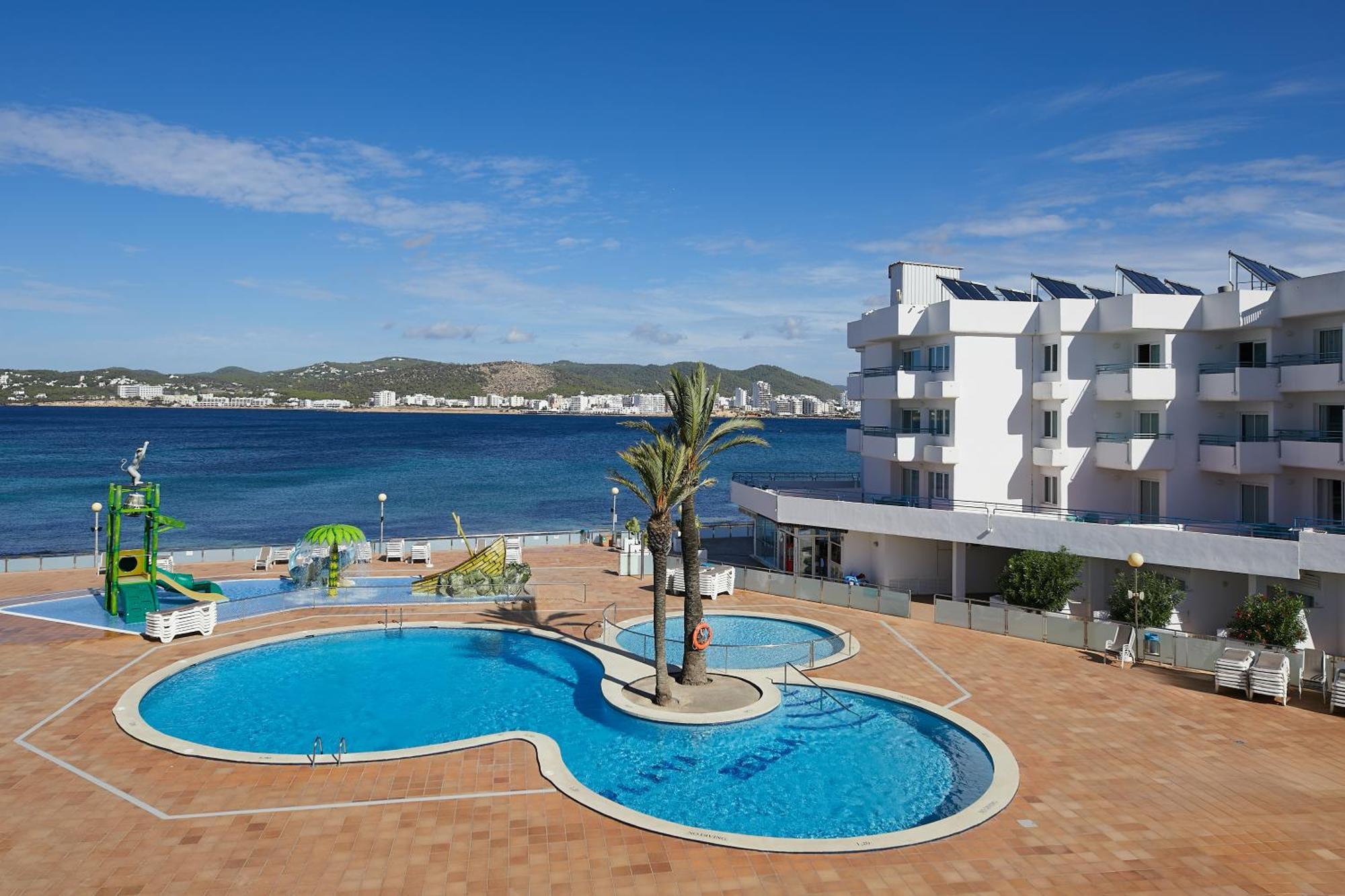 Playa Bella Apartments San Antonio  Eksteriør billede