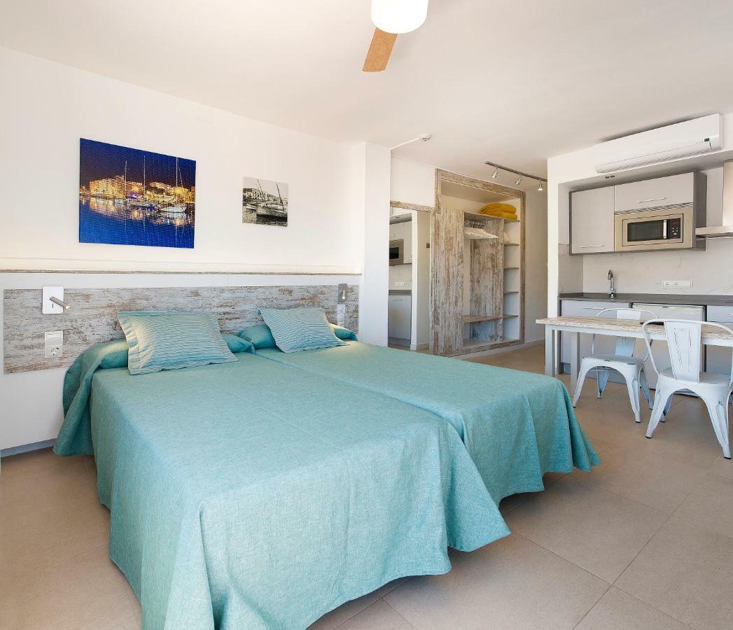 Playa Bella Apartments San Antonio  Værelse billede